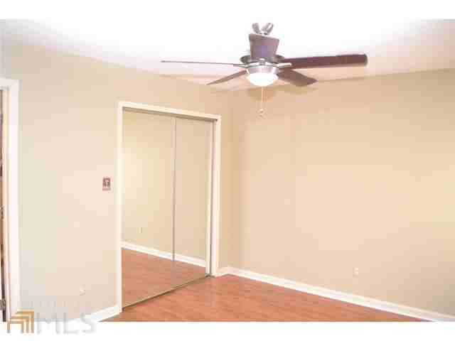 212 St Andrews Ct - Photo 3 of 15