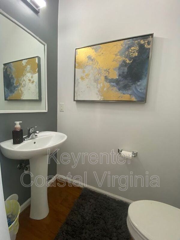 914 Sparrow Ct - Photo 5 of 12