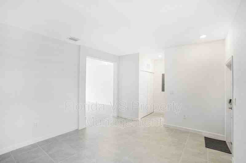 16270 Homestead Road - Photo 6 of 37