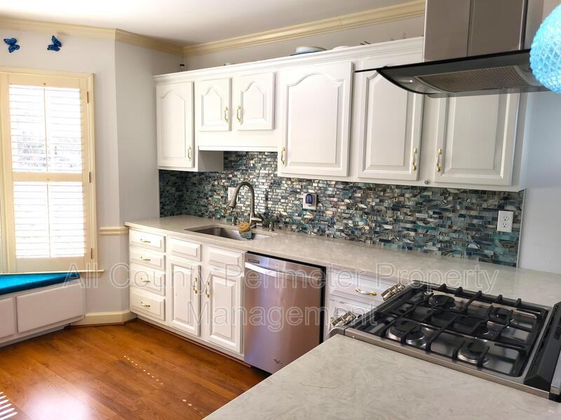 501 Salem Woods Dr Se - Photo 3 of 15