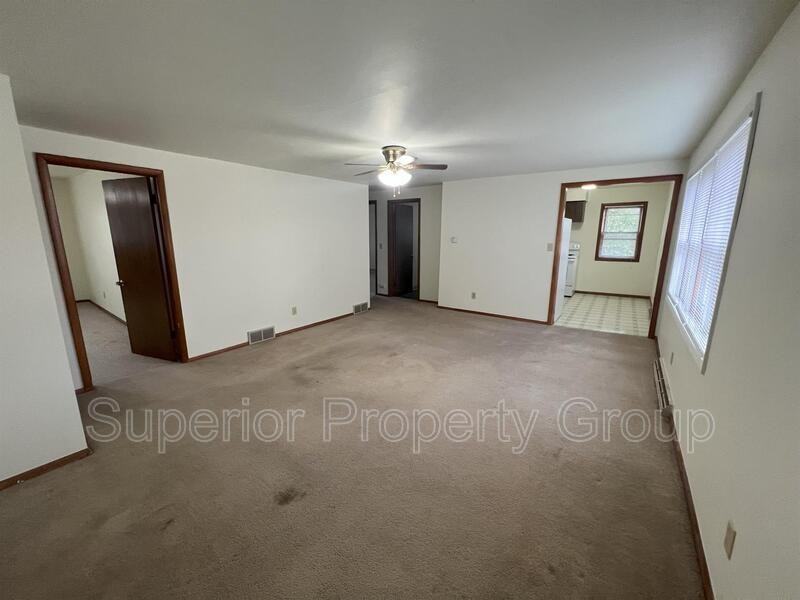 210 W Mill St #4 - Photo 3 of 12