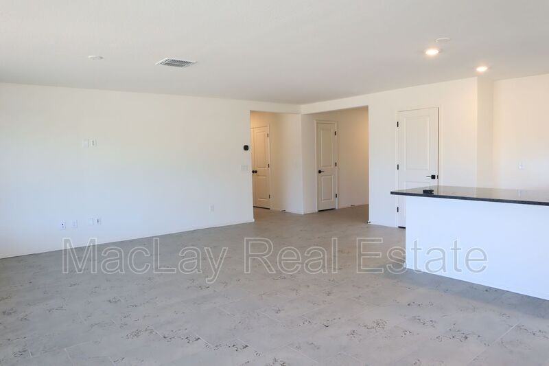 2783 N Mulberry Pl - Photo 4 of 33