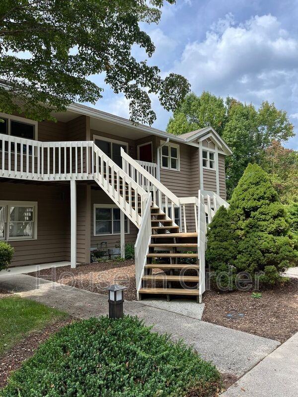 4 Timberlake Dr - Photo 2 of 9