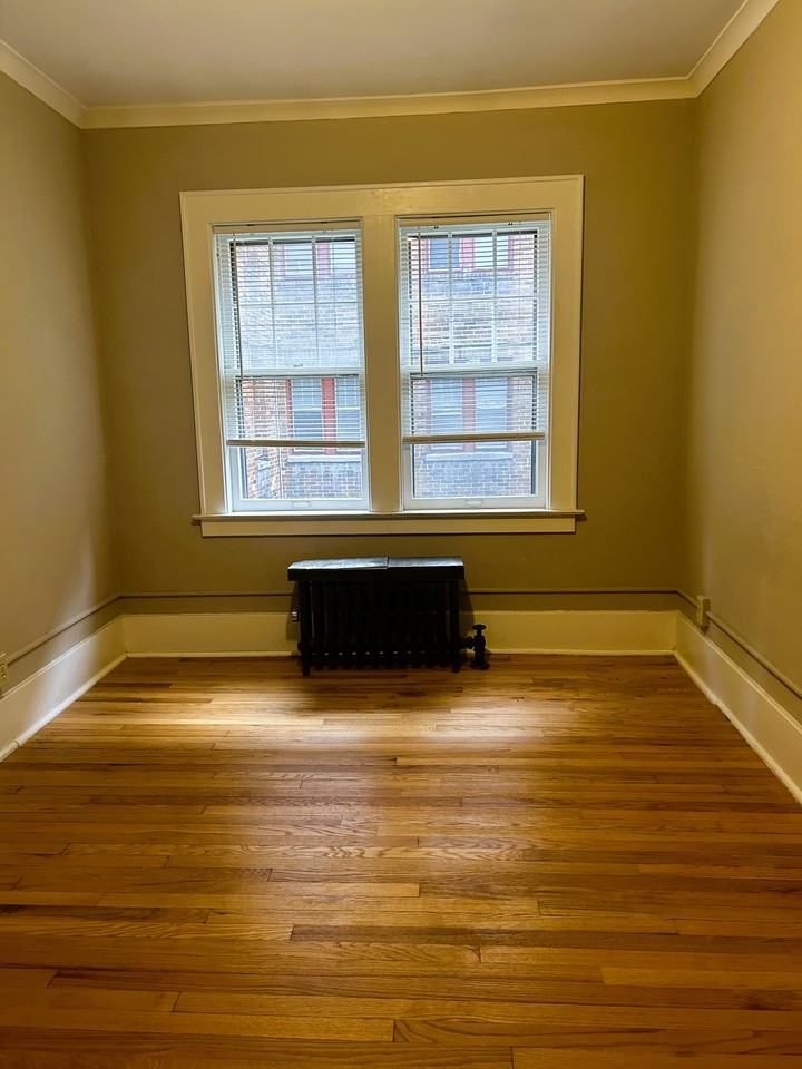 1804 W Genesee St - Photo 4 of 15