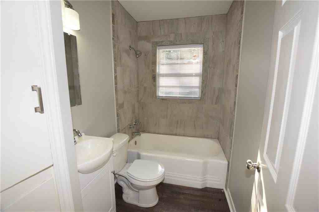 3421 Duhon St - Photo 3 of 15