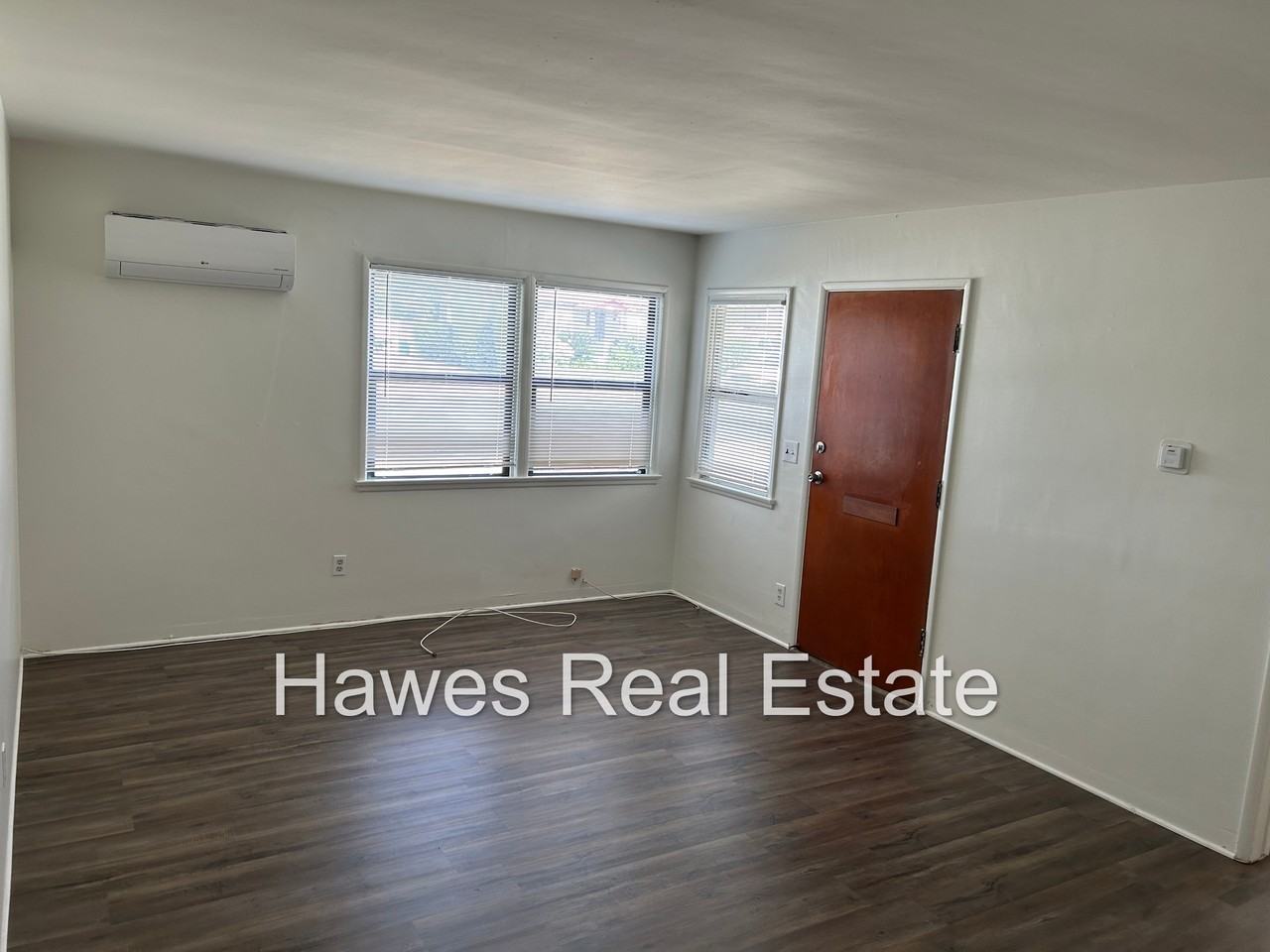 5663 Bandera St - Photo 2 of 17