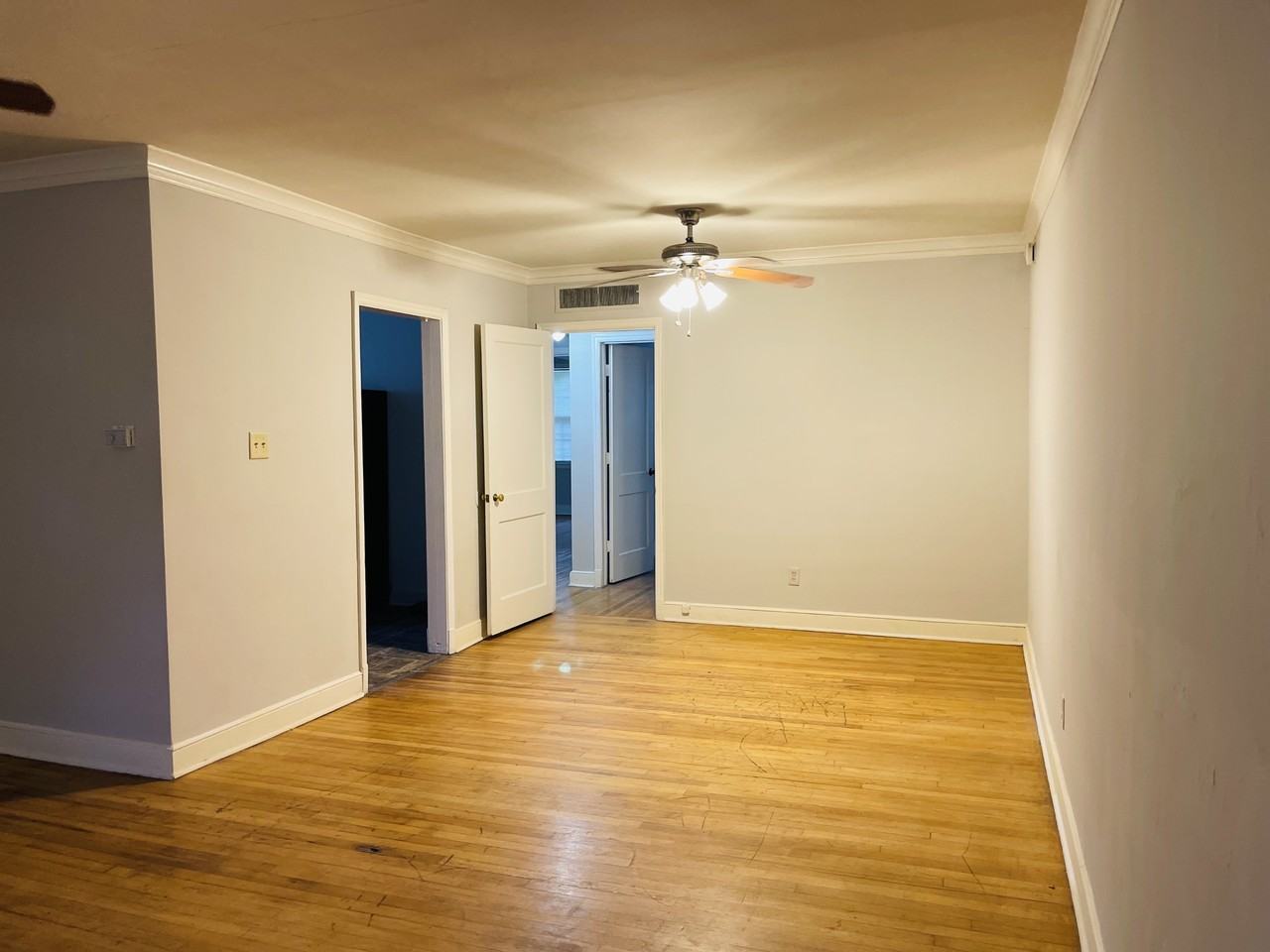 3560 Poplar Ave Apartments in Red Acres, Memphis, TN 38111 Zumper