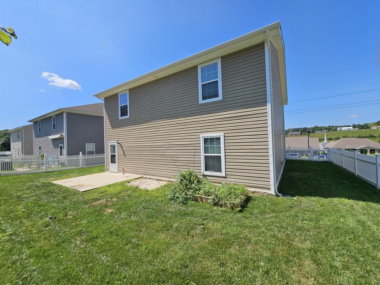 1311 Carrberry Ct - Photo 2 of 23