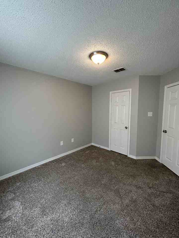 16 War Eagle Dr - Photo 5 of 10