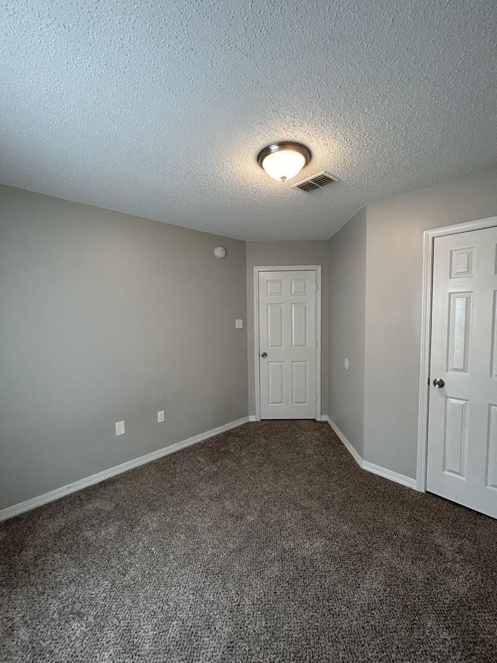 16 War Eagle Dr - Photo 6 of 10