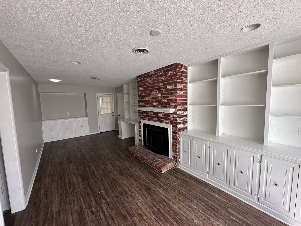 5800 N Meridian Pl - Photo 2 of 11