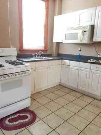11 Langdon St #1ROOM3 - Photo 3 of 15