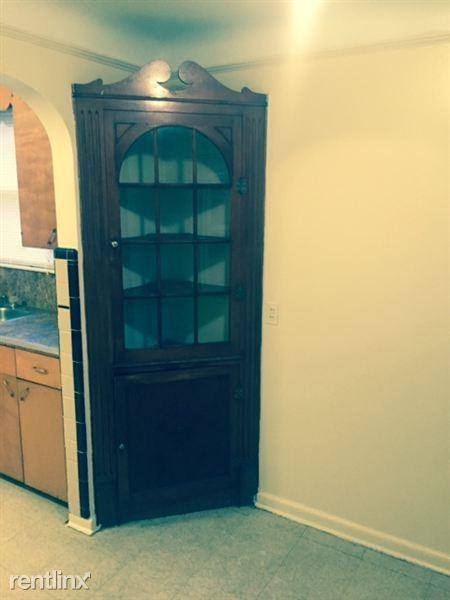 19616 Westphalia St - Photo 3 of 6