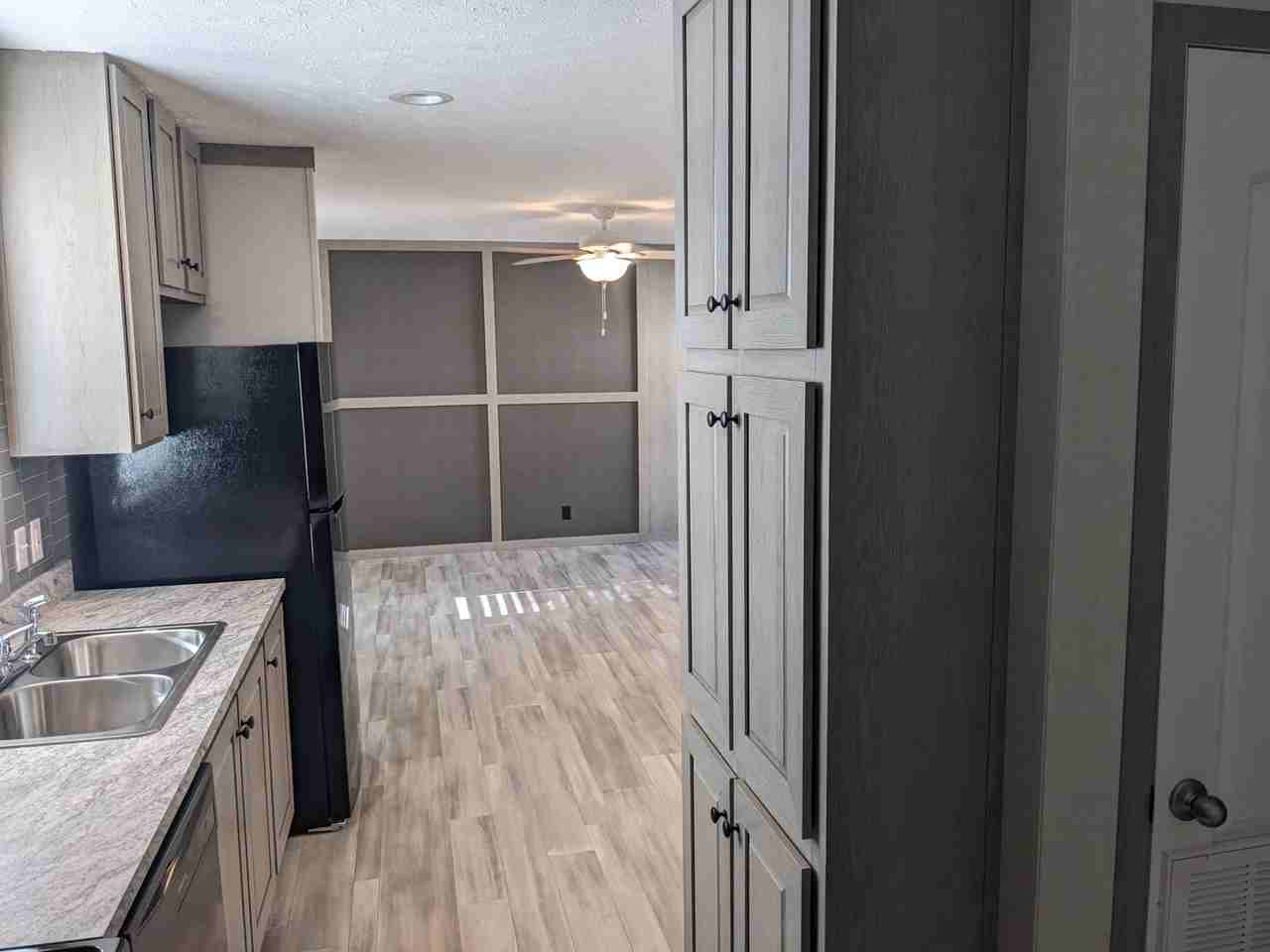 300 Forrest Ave #78 - Photo 2 of 9