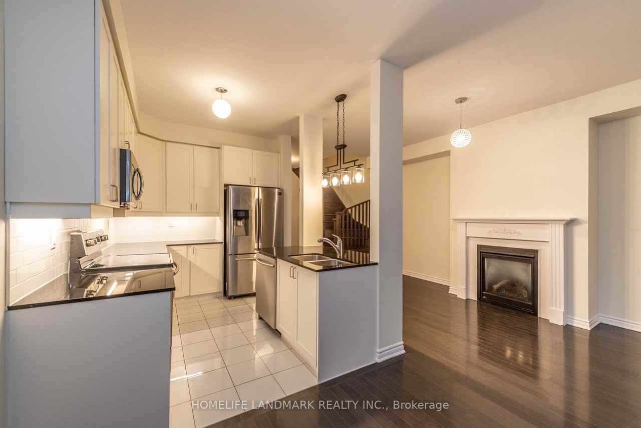 98 Farooq Boulevard - Photo 3 of 12