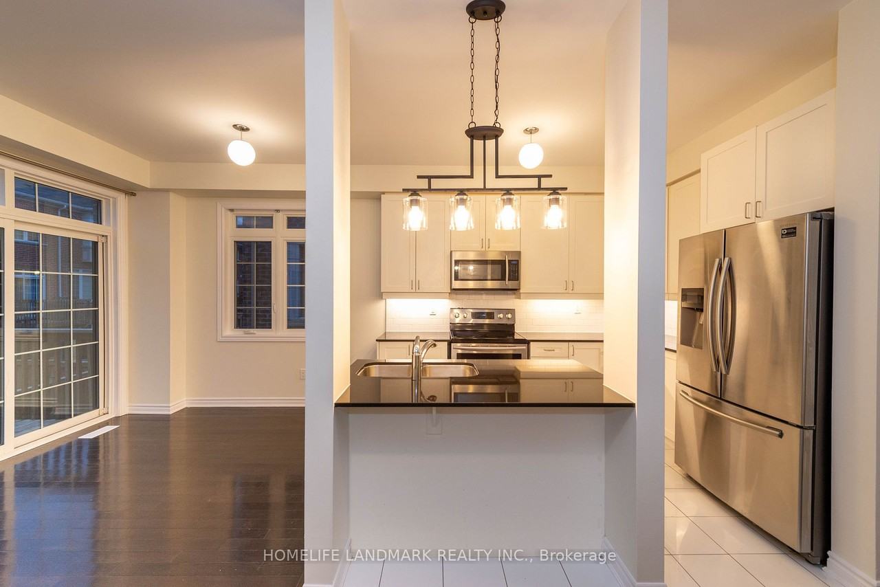 98 Farooq Boulevard - Photo 2 of 12