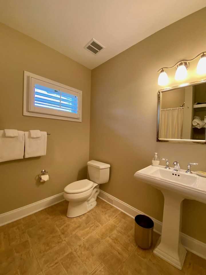 426 New Britain Dr - Photo 4 of 14