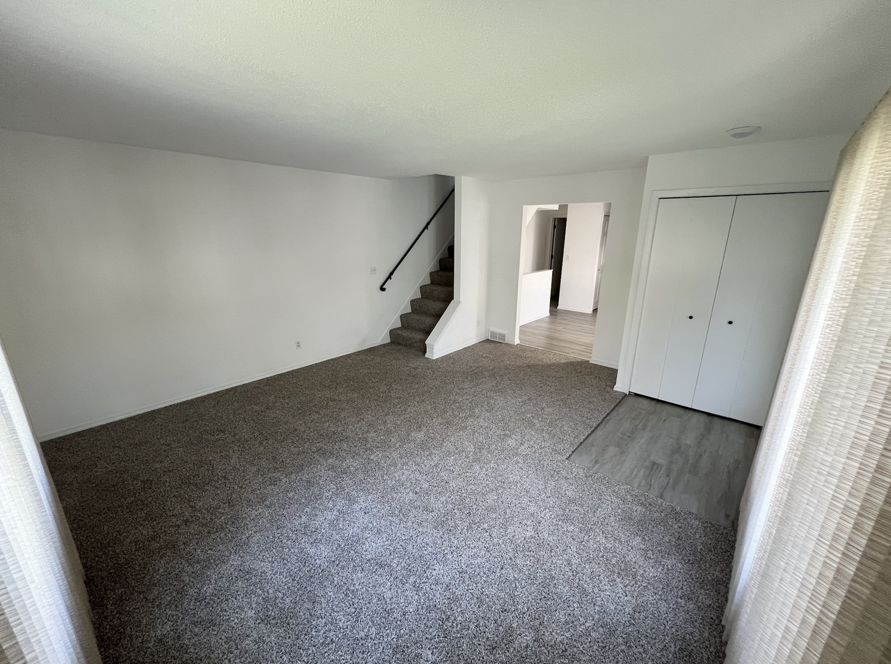 15 Hickory St - Photo 2 of 15