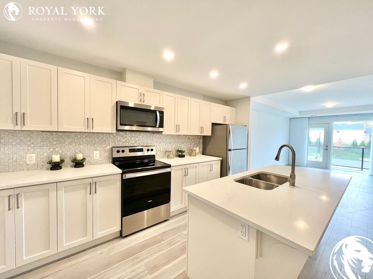 5 Wake Robin Dr #210 - Photo 3 of 31