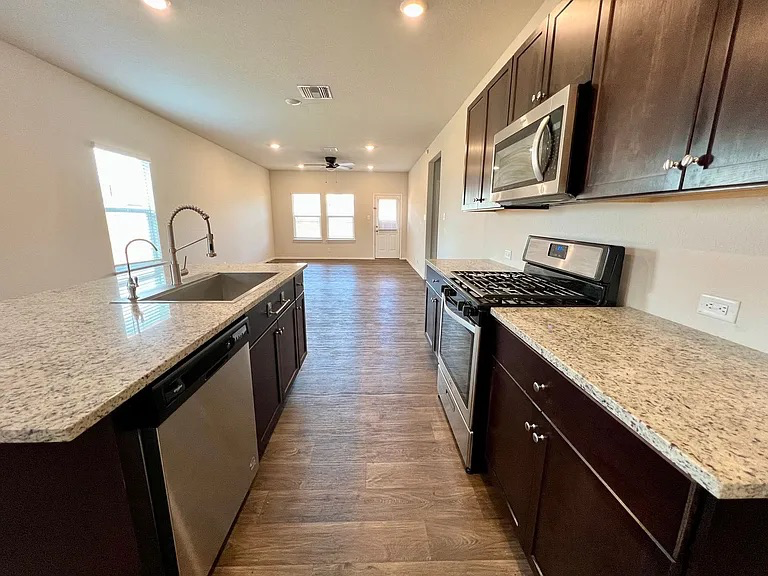 4430 Lake Ritter St - Photo 3 of 22