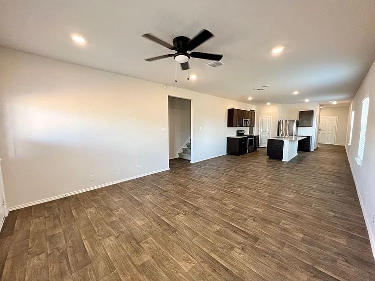 4430 Lake Ritter St - Photo 5 of 22