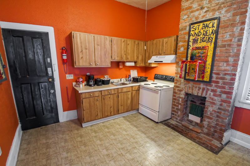 264 Vallette St #264 - Photo 3 of 12