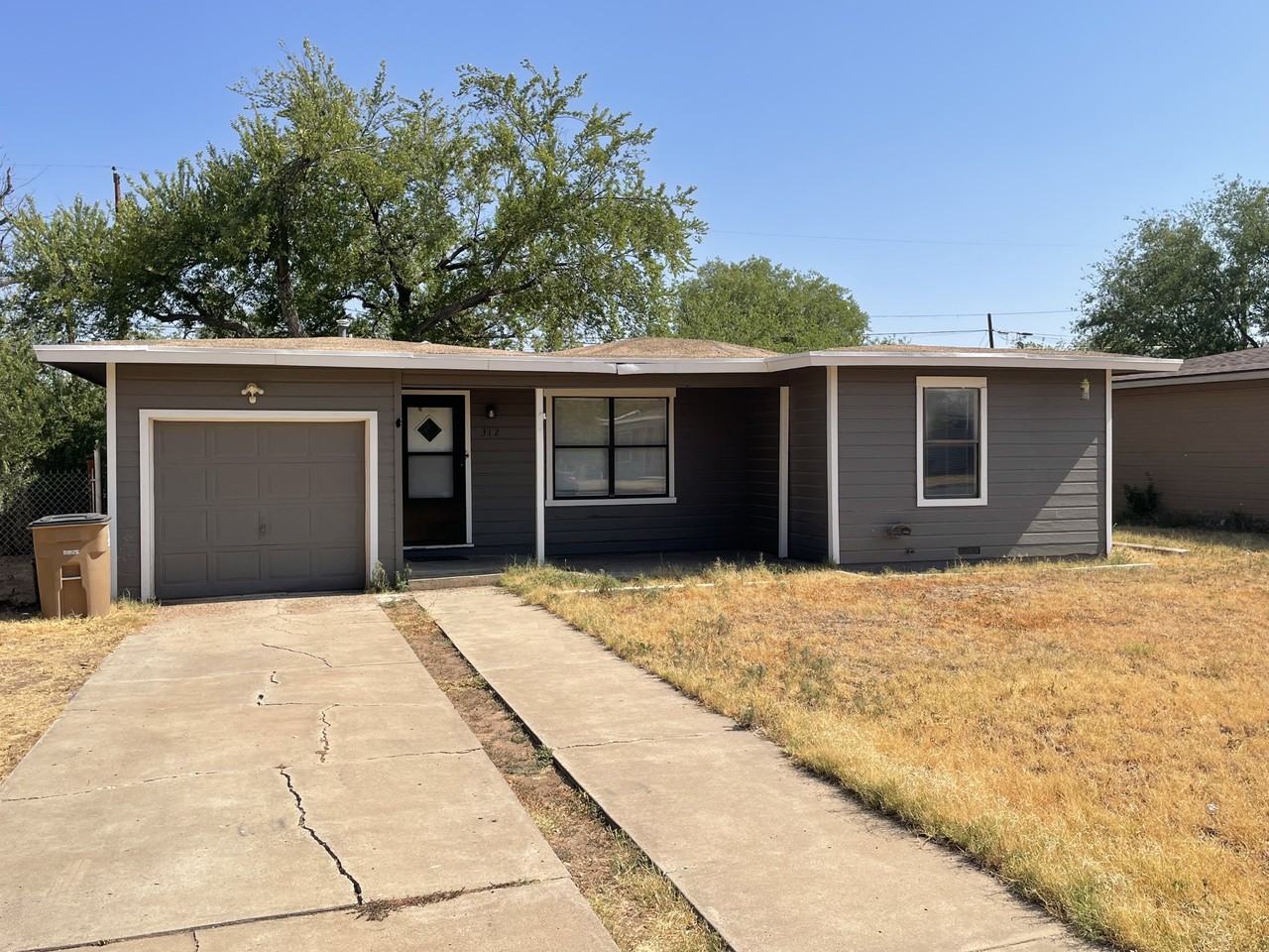 312 Iris St NA, San Angelo, TX 76903 2 Bedroom House for 995/month
