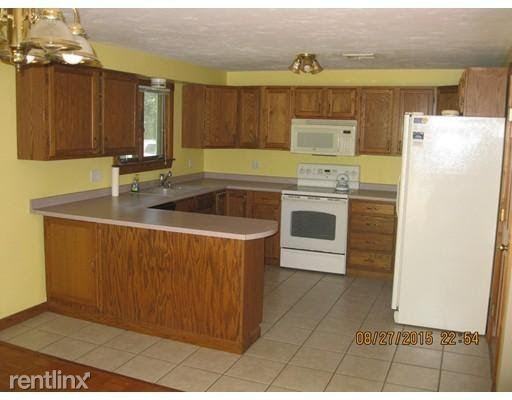 145 Gilbert St - Photo 3 of 10