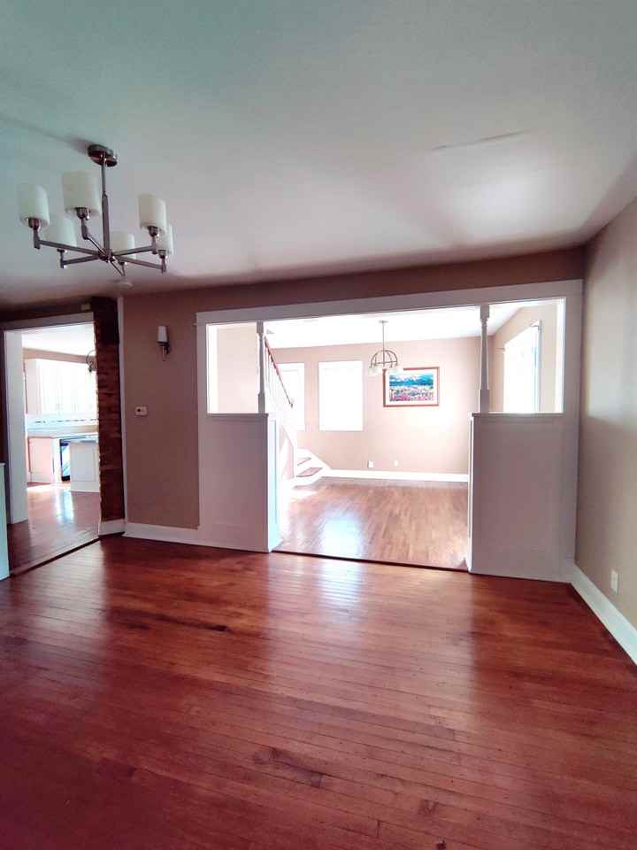 320 S Green St #1 - Photo 3 of 19