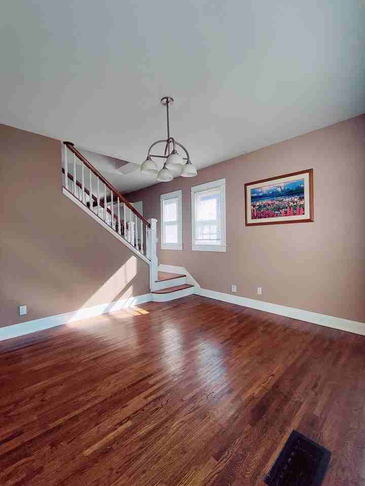 320 S Green St #1 - Photo 4 of 19