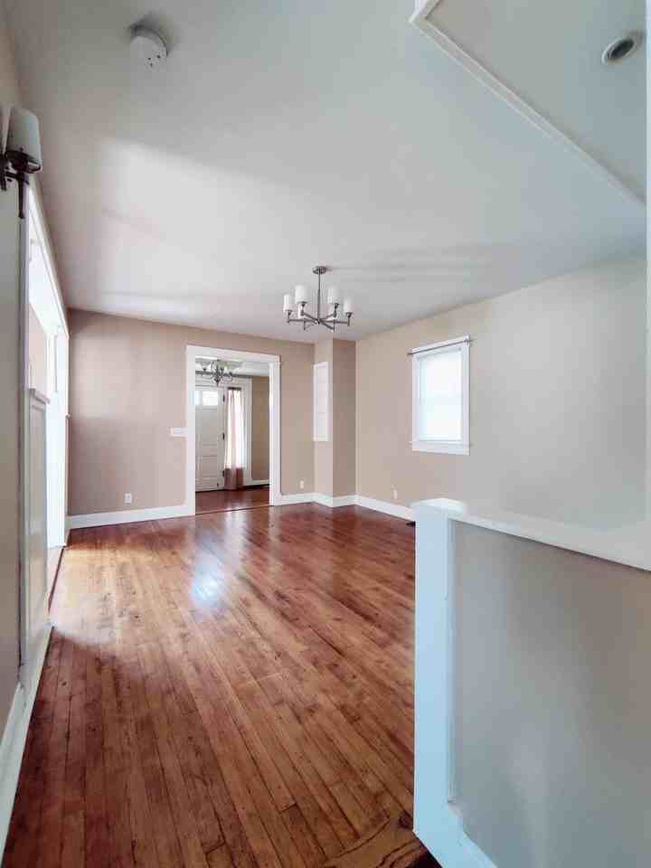 320 S Green St #1 - Photo 6 of 19