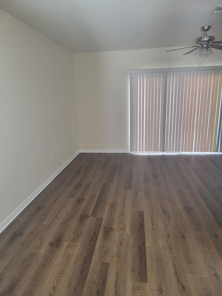 7505 39th Pl N #7505 - Photo 2 of 6