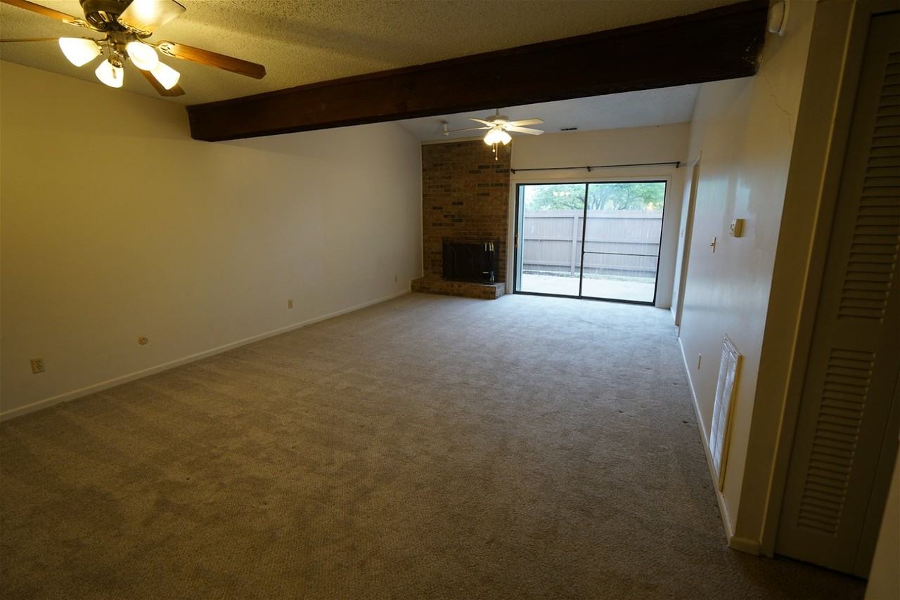 122 Concord St - Photo 3 of 8