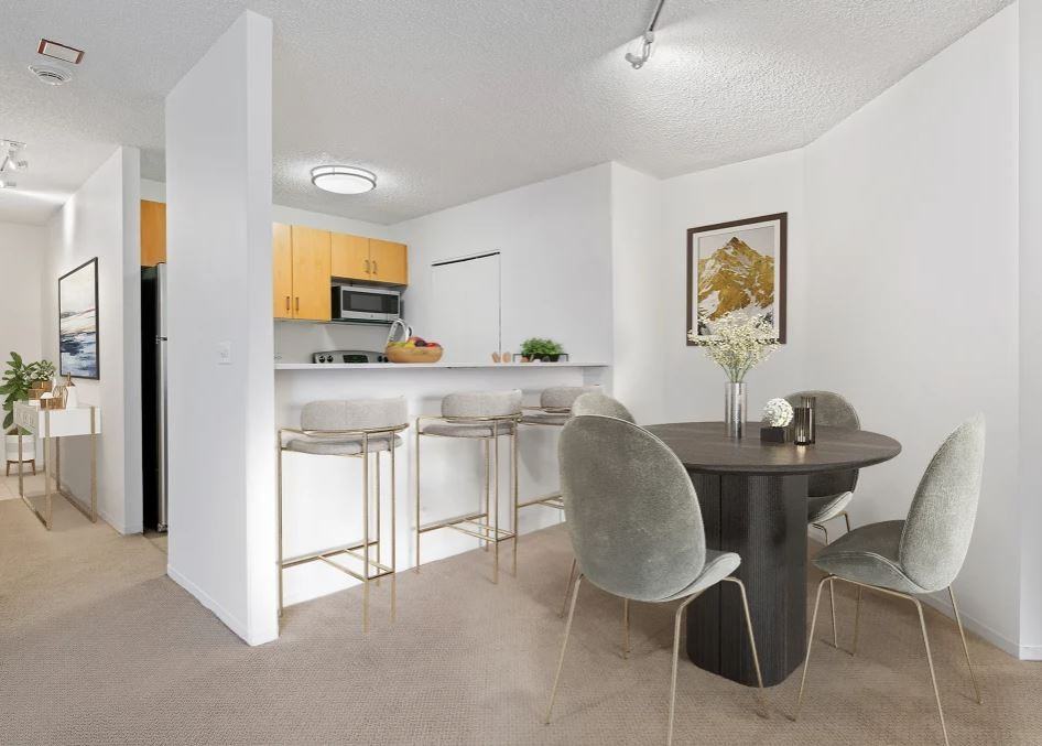 N Dearborn St & W Chicago Ave, Chicago, IL 60654 2 Bedroom Apartment for 3,050/month Zumper