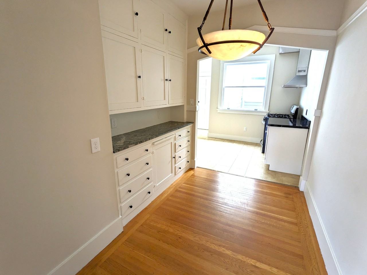 5940 California St #2 - Photo 4 of 8