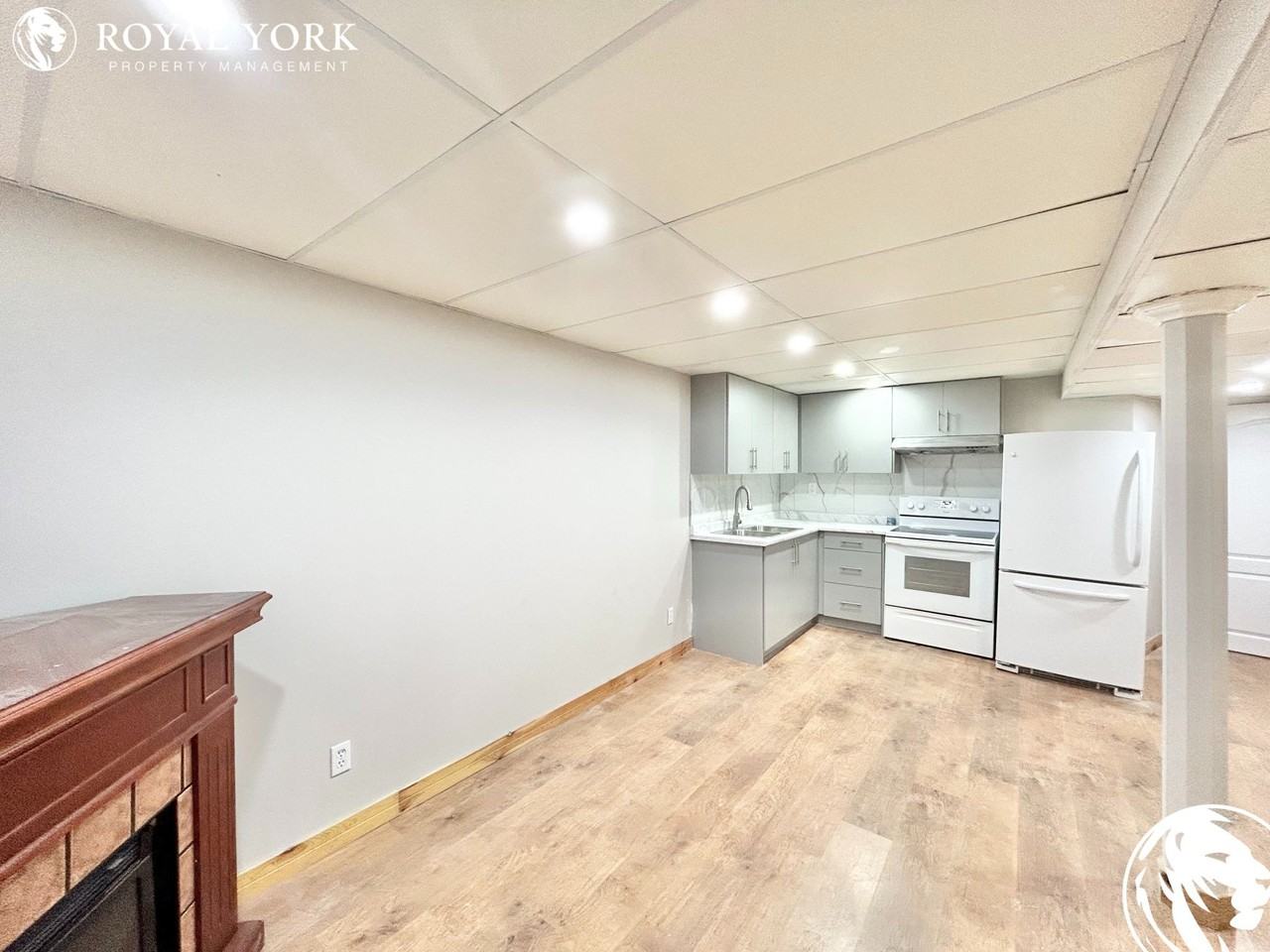 27 Southwell Pl #2 - Photo 3 of 23