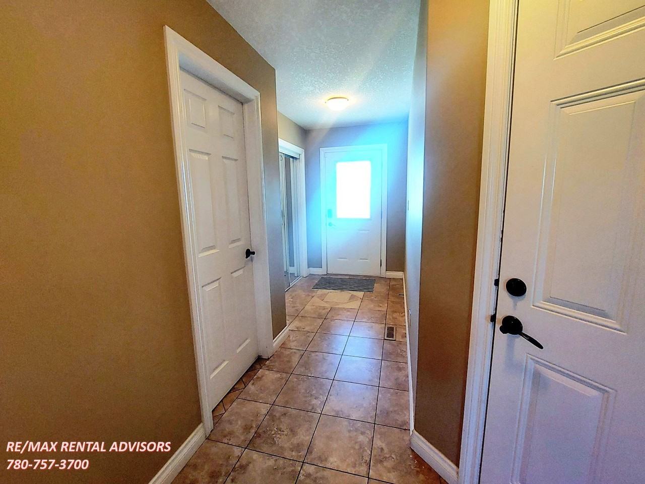 3206 152 Ave Nw - Photo 3 of 19