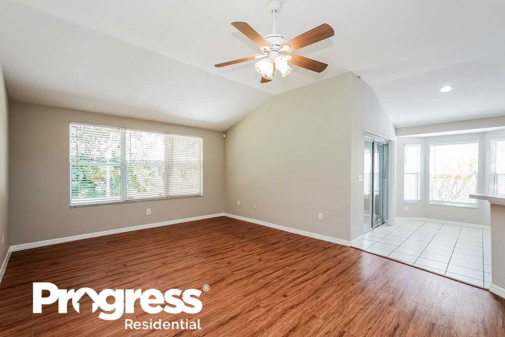 2642 Rosehaven Dr - Photo 3 of 16