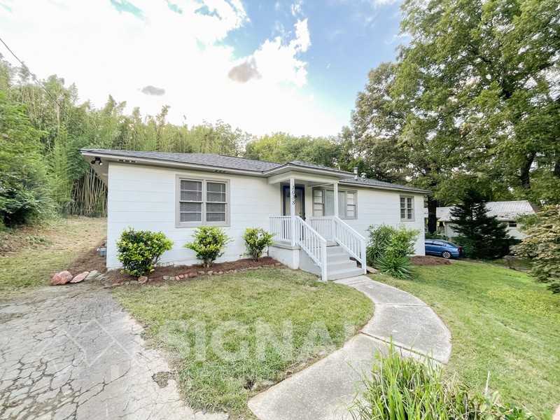 1038 Alma Ave - Photo 2 of 17