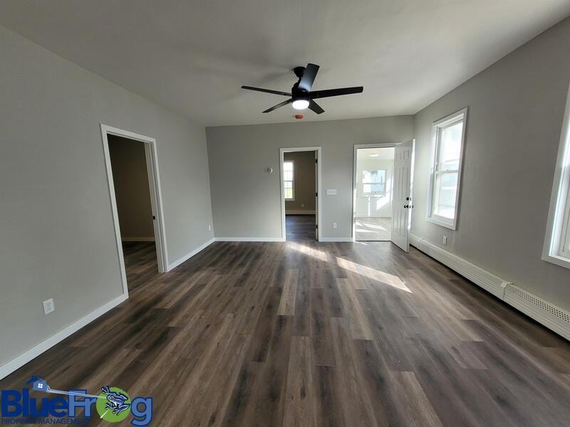 631 W 10th Ave - Photo 5 of 9