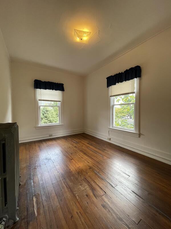 825 Hamilton Blvd #B - Photo 4 of 16