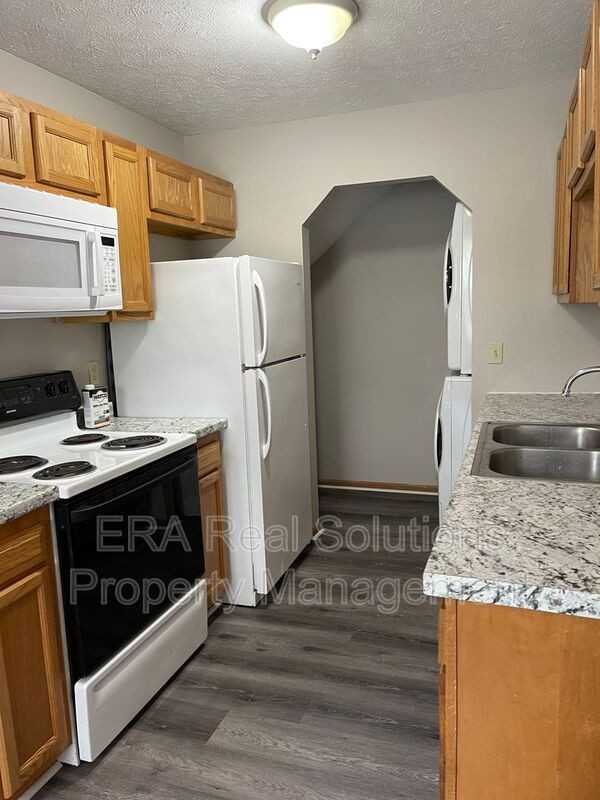 2039 Heritage Dr #2039 - Photo 4 of 13