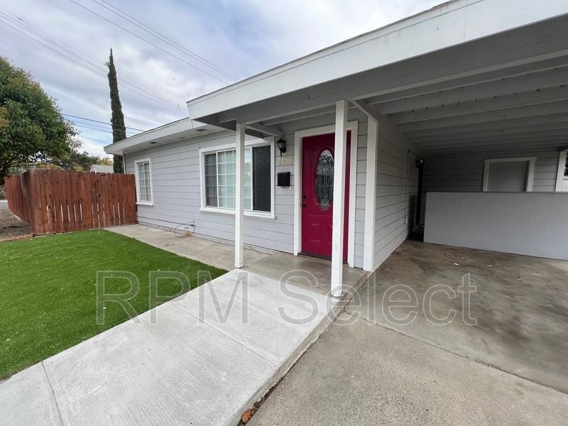 3800 13th Ave - Photo 3 of 23