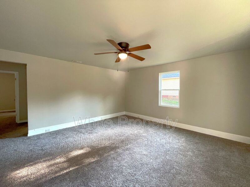 706 Hillside St - Photo 2 of 19