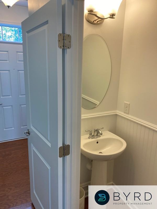 305 Creekwillow Dr - Photo 3 of 50