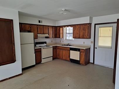 52 Roberts Ave, Lamar (3,4) - Photo 3 of 13