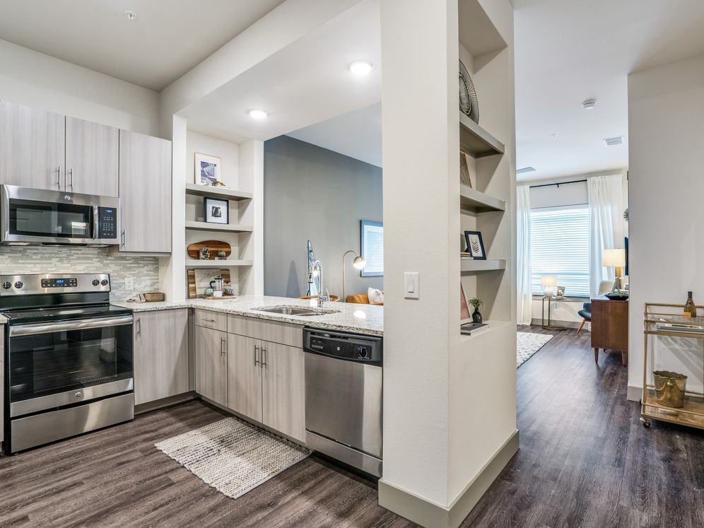 Avalon West Plano - Photo 3 of 34