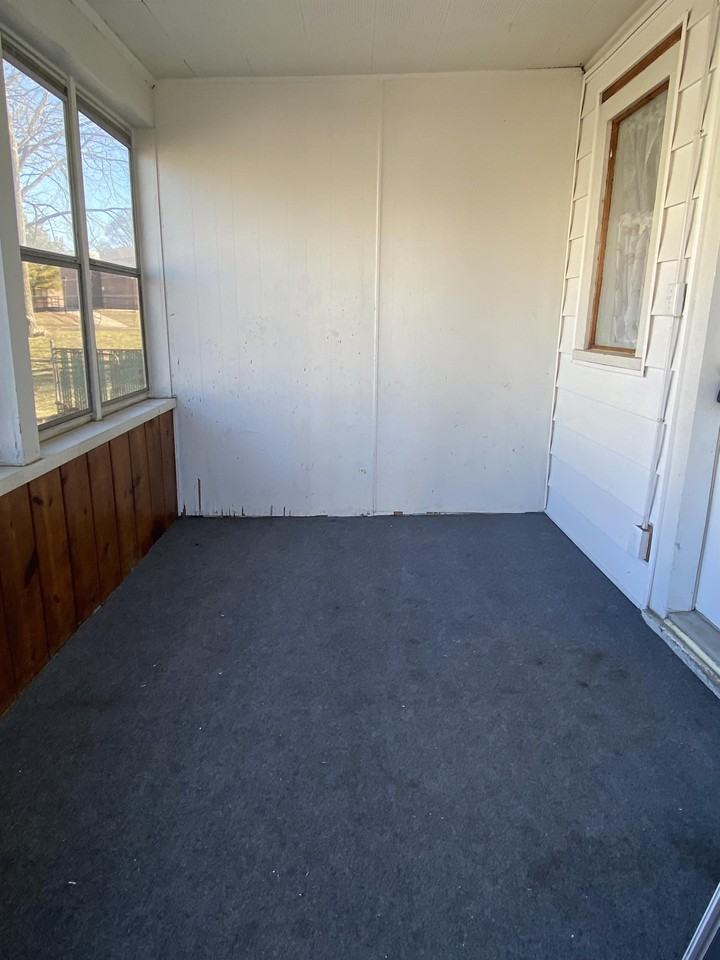 426 & 428 West Trail Street #428 - Photo 3 of 9