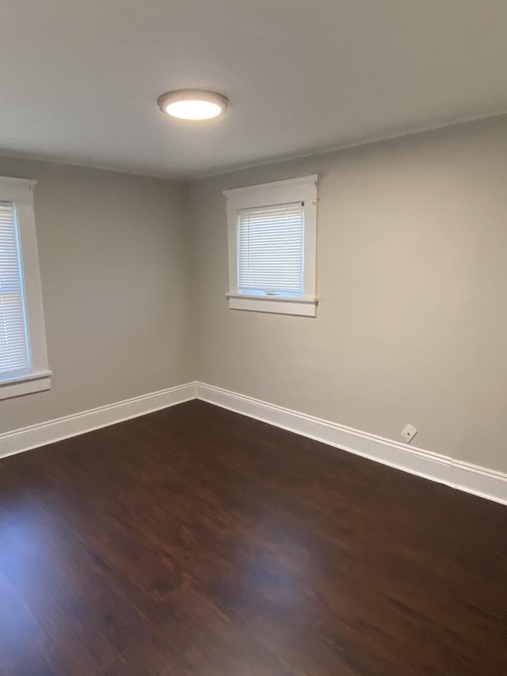 426 & 428 West Trail Street #428 - Photo 6 of 9