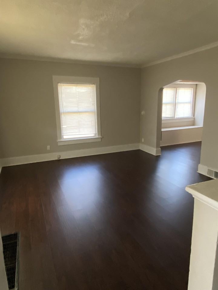 426 & 428 West Trail Street #428 - Photo 7 of 9